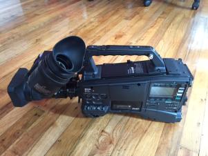  Panasonic AG-HPX600 P2 HD Shoulder-mount Camcorder W/Lens