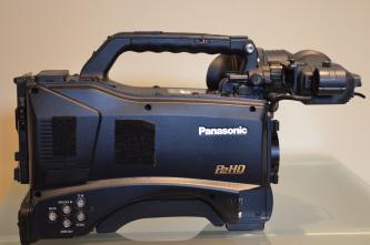 Panasonic AJ-HPX3100G 2/3" 2.2 megapixel P2 HD Camcorder