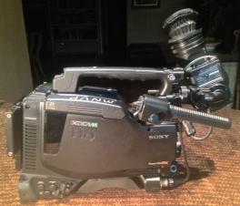 Sony PDW 700 Professional XDCAM HD Camcorder w/24P Rec & PB UPGRADE/SD Rec & PB UPGRADE