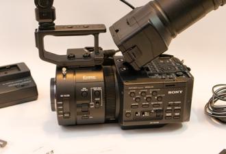 Sony NEX-FS700 (Body Only) Super 35mm Camcorder (Body Only)