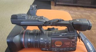 Canon XF305 Camcorder 3CMOS 1080p 4:2:2 MXF 50mbps w/ HD-SDI 