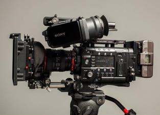 Sony PMW-F5 CineAlta  HD Camcorder Package
