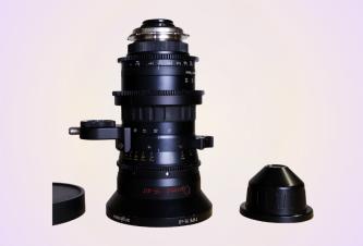 Angenieux Optimo 15-40mm Lightweight Zoom Lens (PL Mount) Angenieux Optimo 15-40mm Lightweight Zoom Lens (PL Mount)