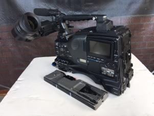 Sony PDW 700 XDCAM HD Camcorder w/Color VF & 24p 