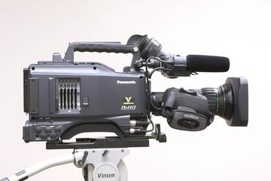 Panasonic AJ-HPX2100E P2 HD Caméra B4 Avec Viseur AJ-HVF21G & Micro - Révisée Garantie 2 Mois